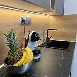 Luxury Private Near Life شقة سوزوبول