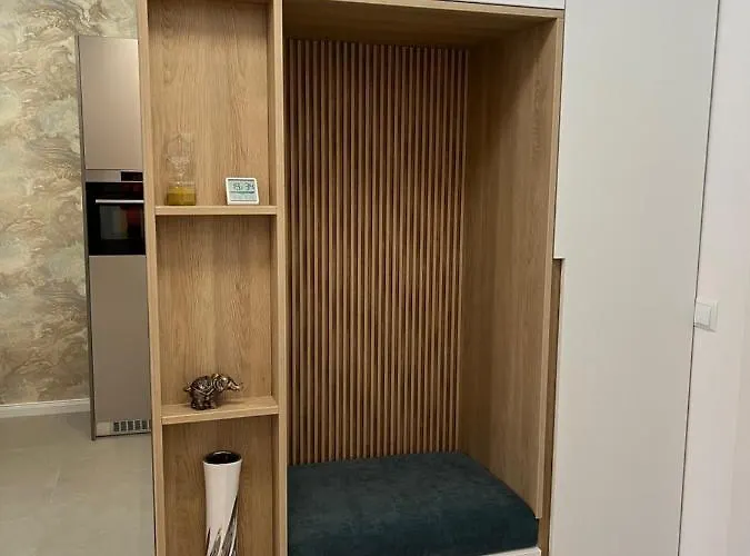 Luxury Private Near Life *