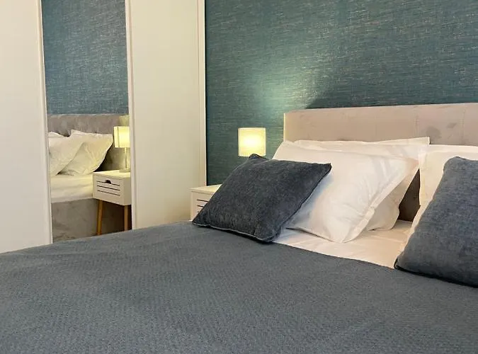 Luxury Private Near Life Apartment *