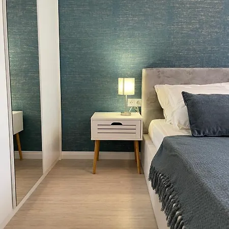 Luxury Private Near Life *